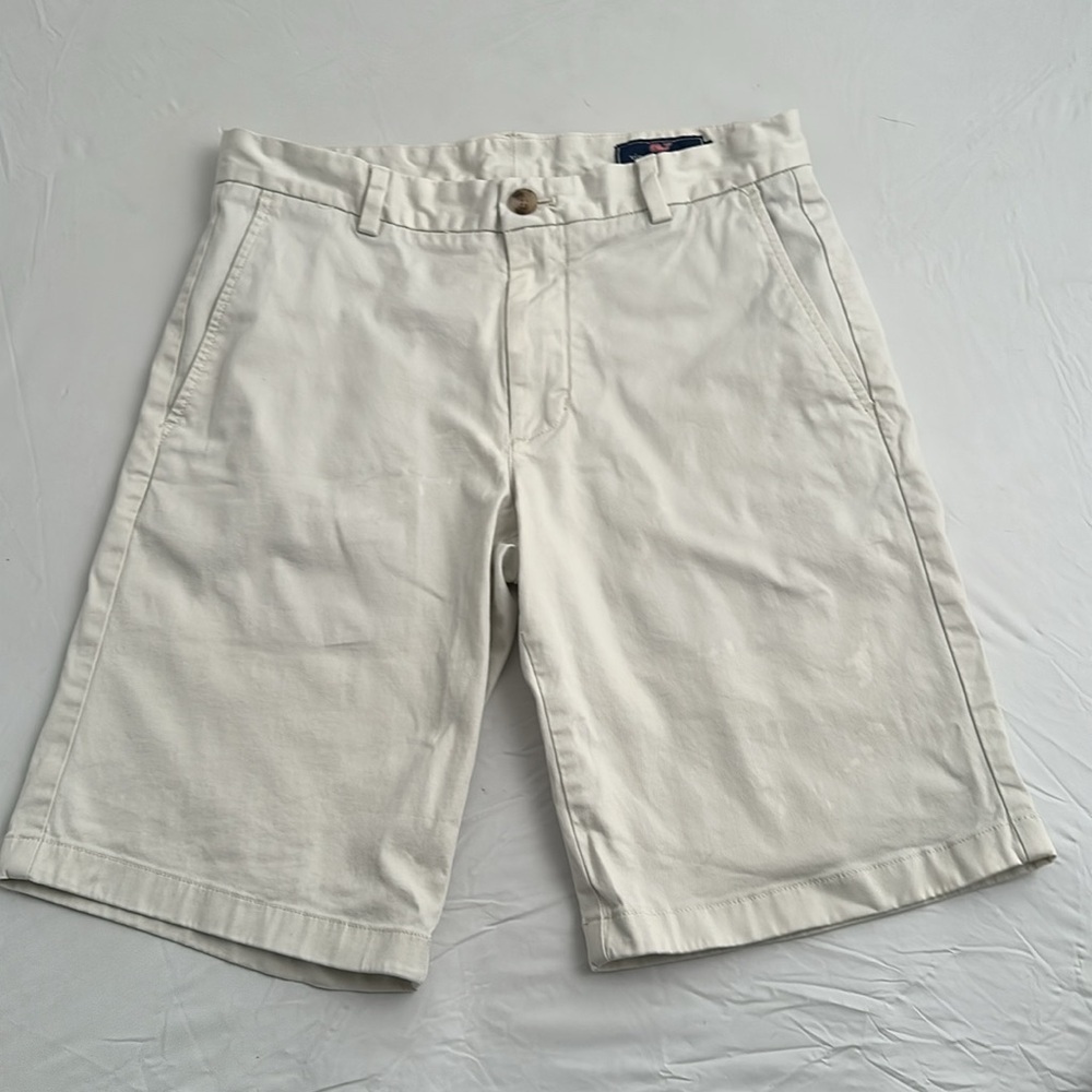 Vineyard Vines flat front khaki Breaker shorts